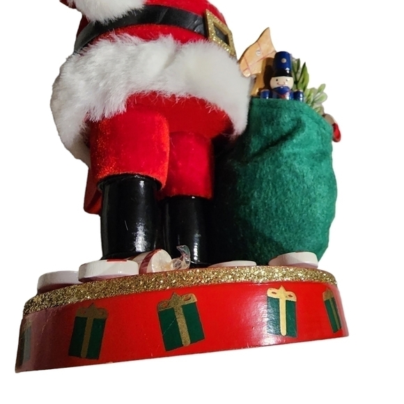VTG Nutcracker Village 2001 Velvet Santa limited edition - Picture 10 of 12